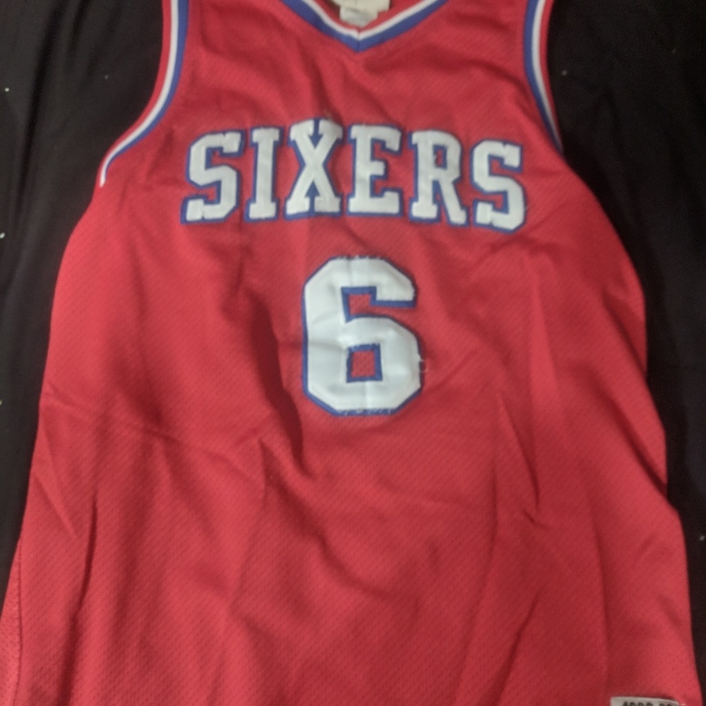 Vintage 76ers jersey